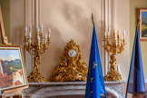 <center>Château de Peyrolles-en-Provence</center>Bureau du maire. Cartel et candélabres du Tsar.